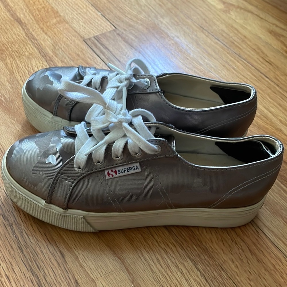 BARELY WORN SUPERGA PLATFORMS